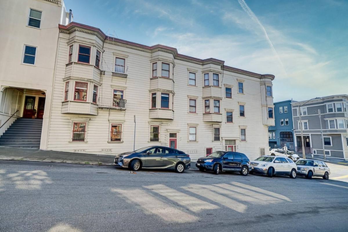 Apartment for rent at 379 Chestnut St #379, San Francisco, CA 94133