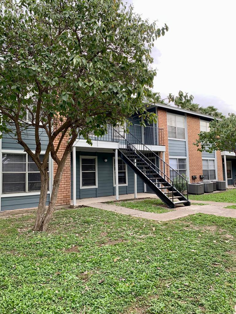 Apartment for rent at Palms, 1607 W Schunior St, Edinburg, TX 78541