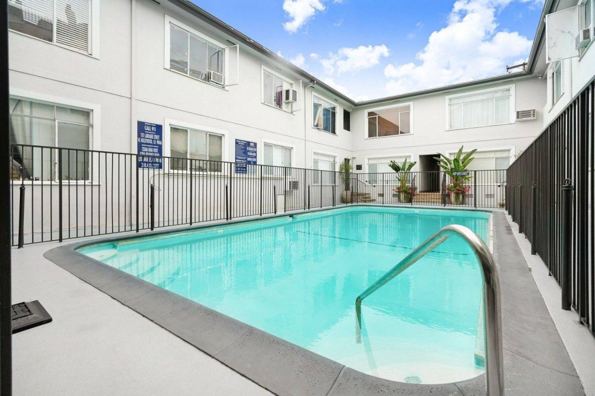 Apartment for rent at 1111 Larrabee St #17, West Hollywood, CA 90069