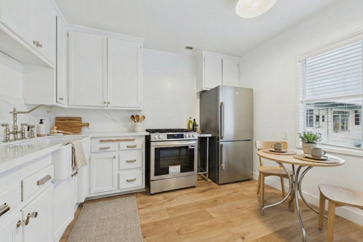 Apartment for rent at 1111 Larrabee St #17, West Hollywood, CA 90069