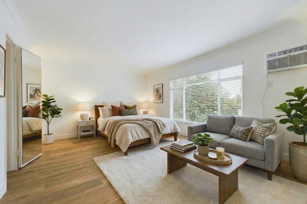 Apartment for rent at 1111 Larrabee St #17, West Hollywood, CA 90069