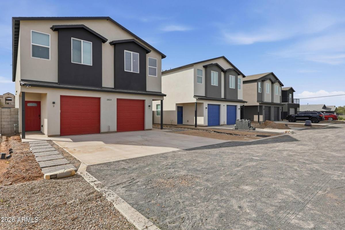 Townhouse for rent at 2813 E Trumbull Rd #1, Phoenix, AZ 85040