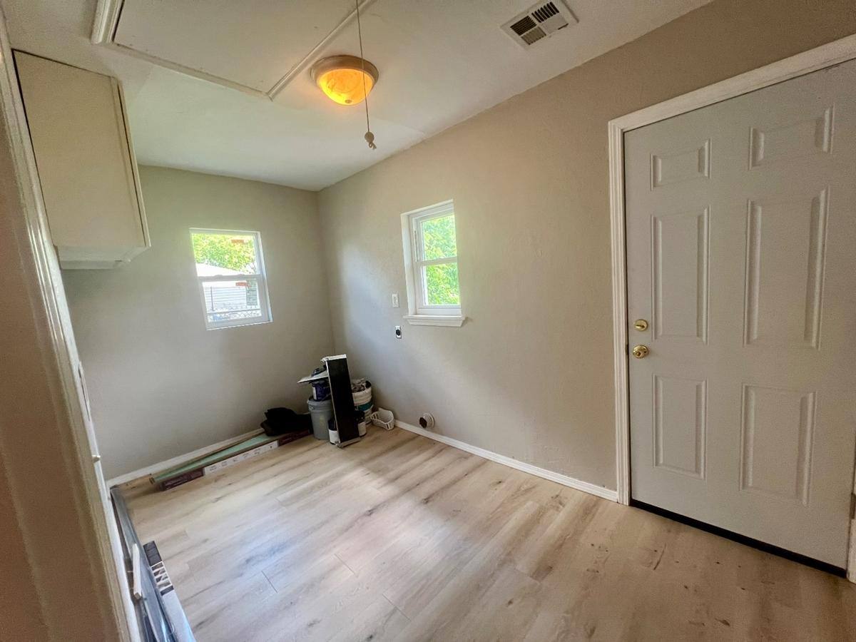 House for rent at Robertson Acres, 9904 SE 43rd St, Oklahoma City, OK 73150