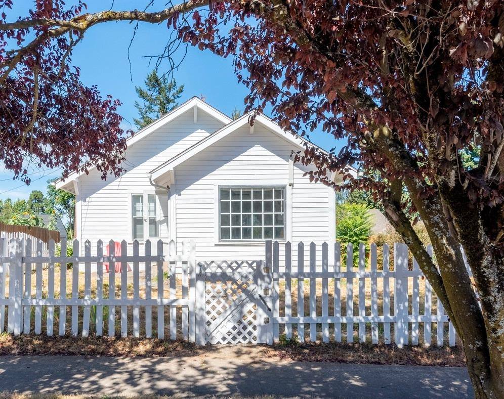 House for rent at 1612 E 29th St, Vancouver, WA 98663