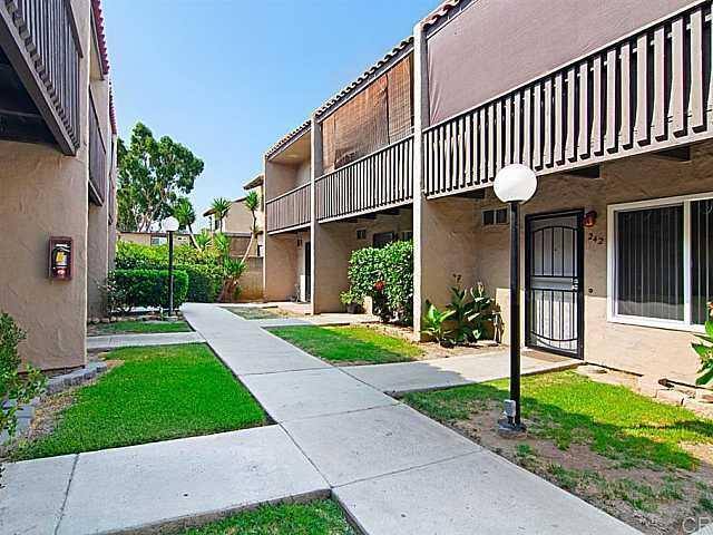 Townhouse for rent at Oak Park Villas, 280 Roanoke Rd #1, El Cajon, CA 92020
