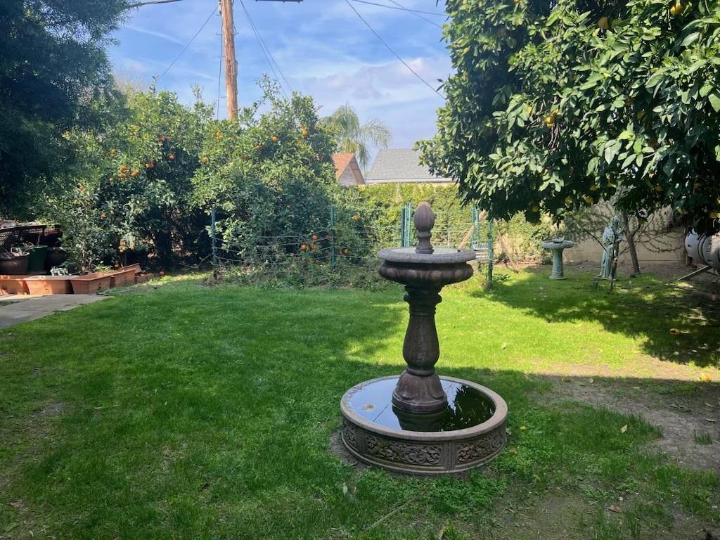 Apartment for rent at 5908 Stockdale Highway, Bakersfield, CA 93309