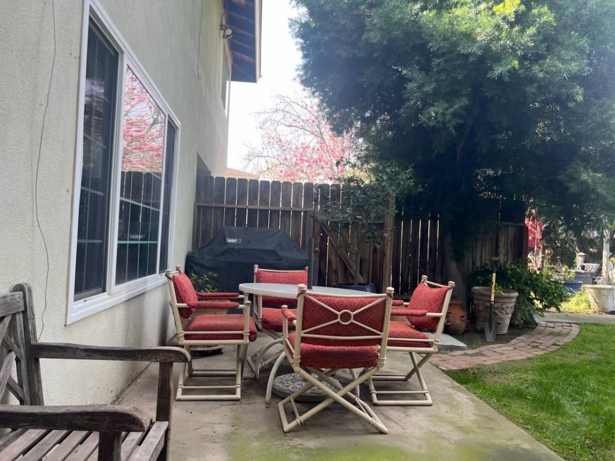 Apartment for rent at 5908 Stockdale Highway, Bakersfield, CA 93309