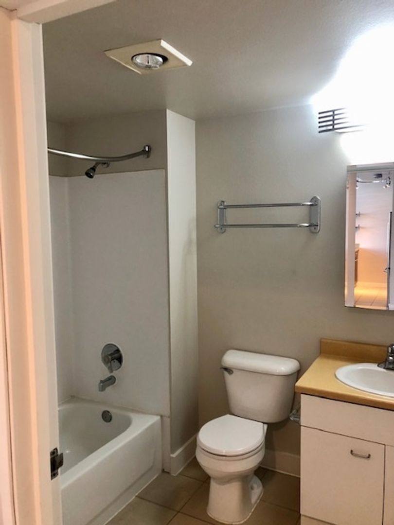Apartment for rent at 2504 Western Ave #723, Seattle, WA 98121