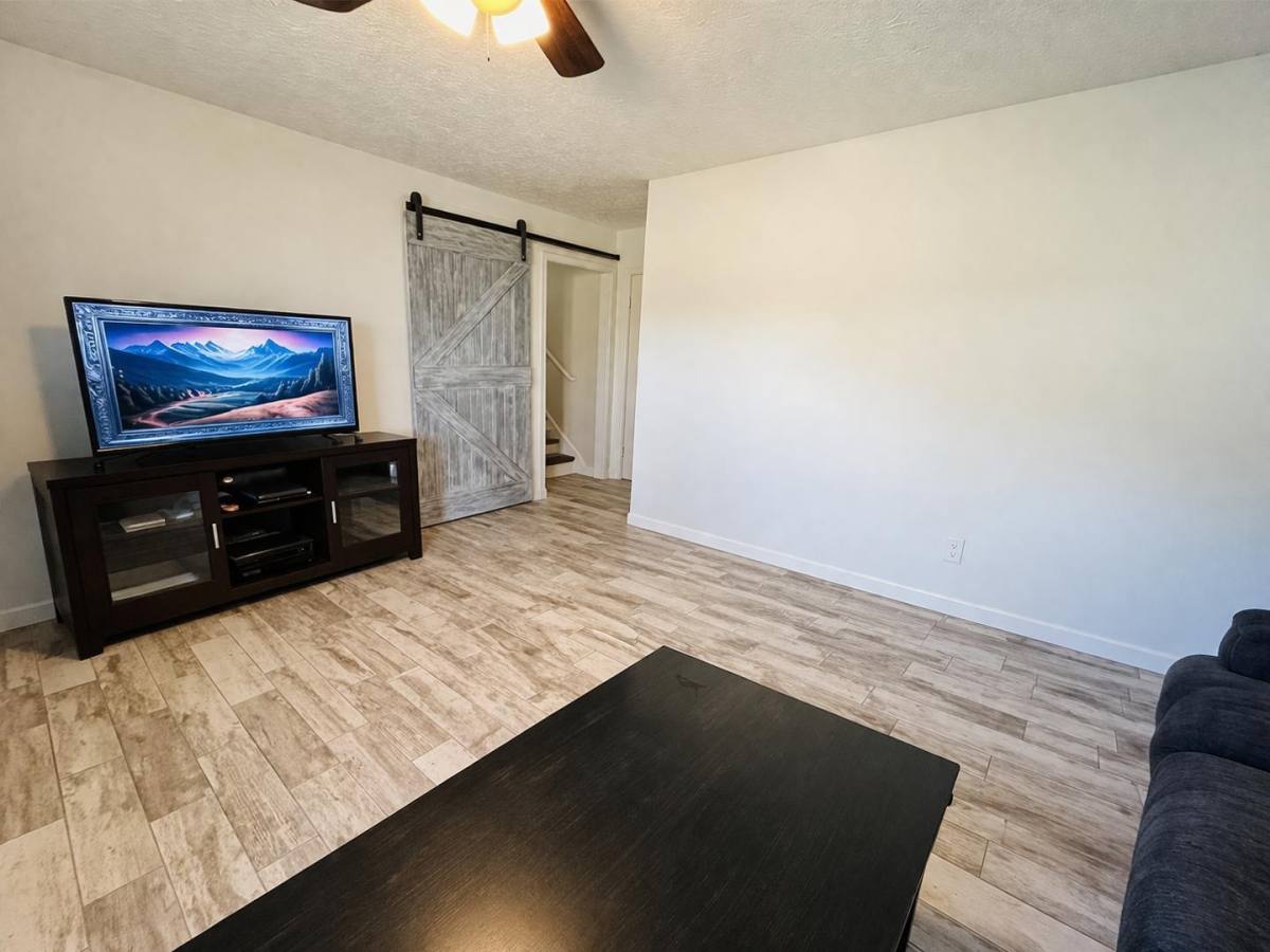 House for rent at Morningside Ridge, 5472 Riverchase Dr, Flowery Branch, GA 30542