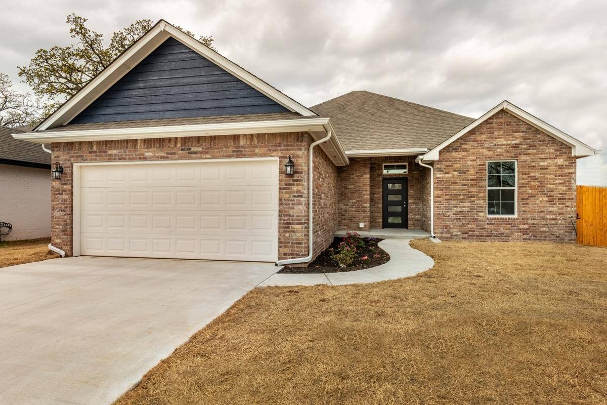 House for rent at Falls at Vista Lane, 2541 Fallview Dr, Edmond, OK 73034