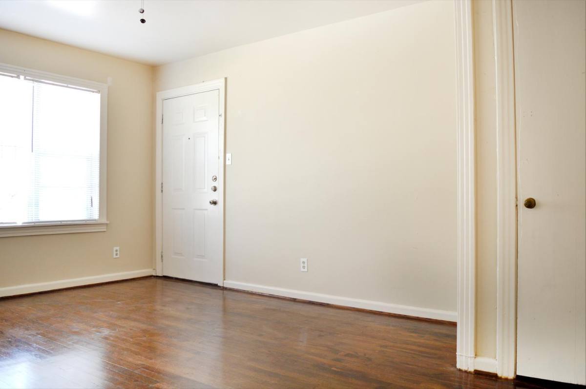 Apartment for rent at 4720 Polk St, Houston, TX 77023