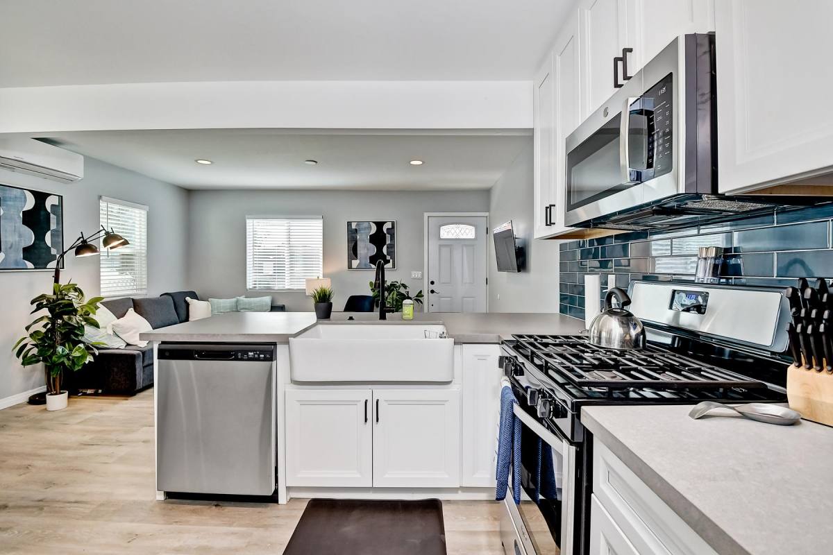 Townhouse for rent at 6840 Tower St #6842, La Mesa, CA 91942