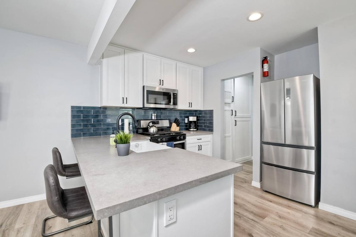 Townhouse for rent at 6840 Tower St #6842, La Mesa, CA 91942