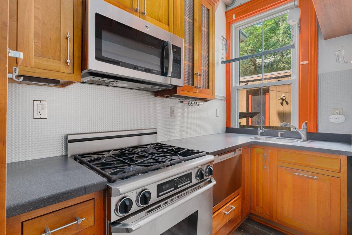 Apartment for rent at 79 Lloyd Ave #77A, Providence, RI 02906