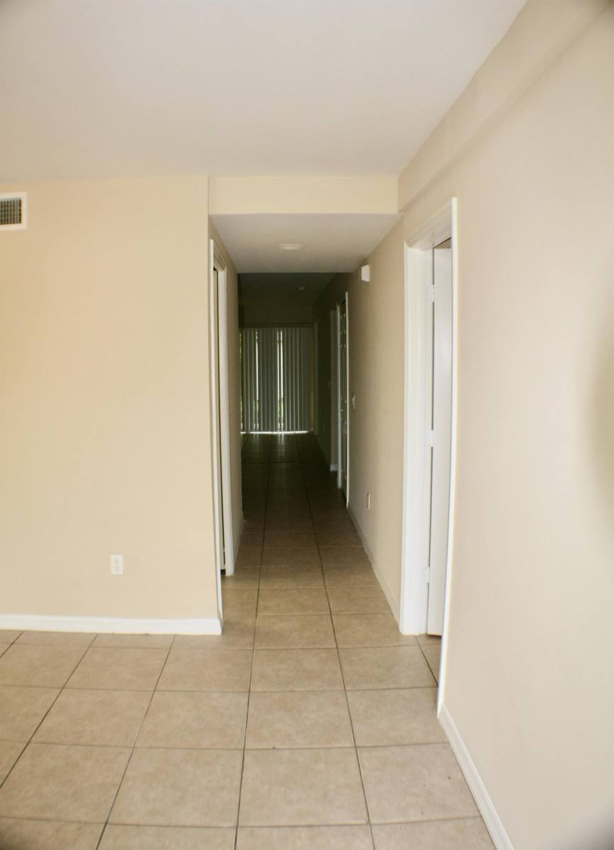 Apartment for rent at 7435 Albany Rd, Fort Myers, FL 33967