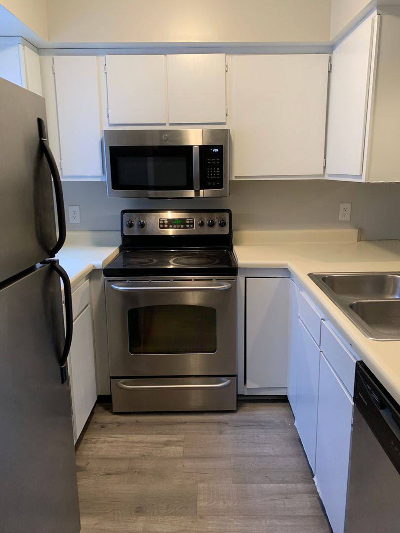 Townhouse for rent at 901 Hearthridge Court, Raleigh, NC 27609
