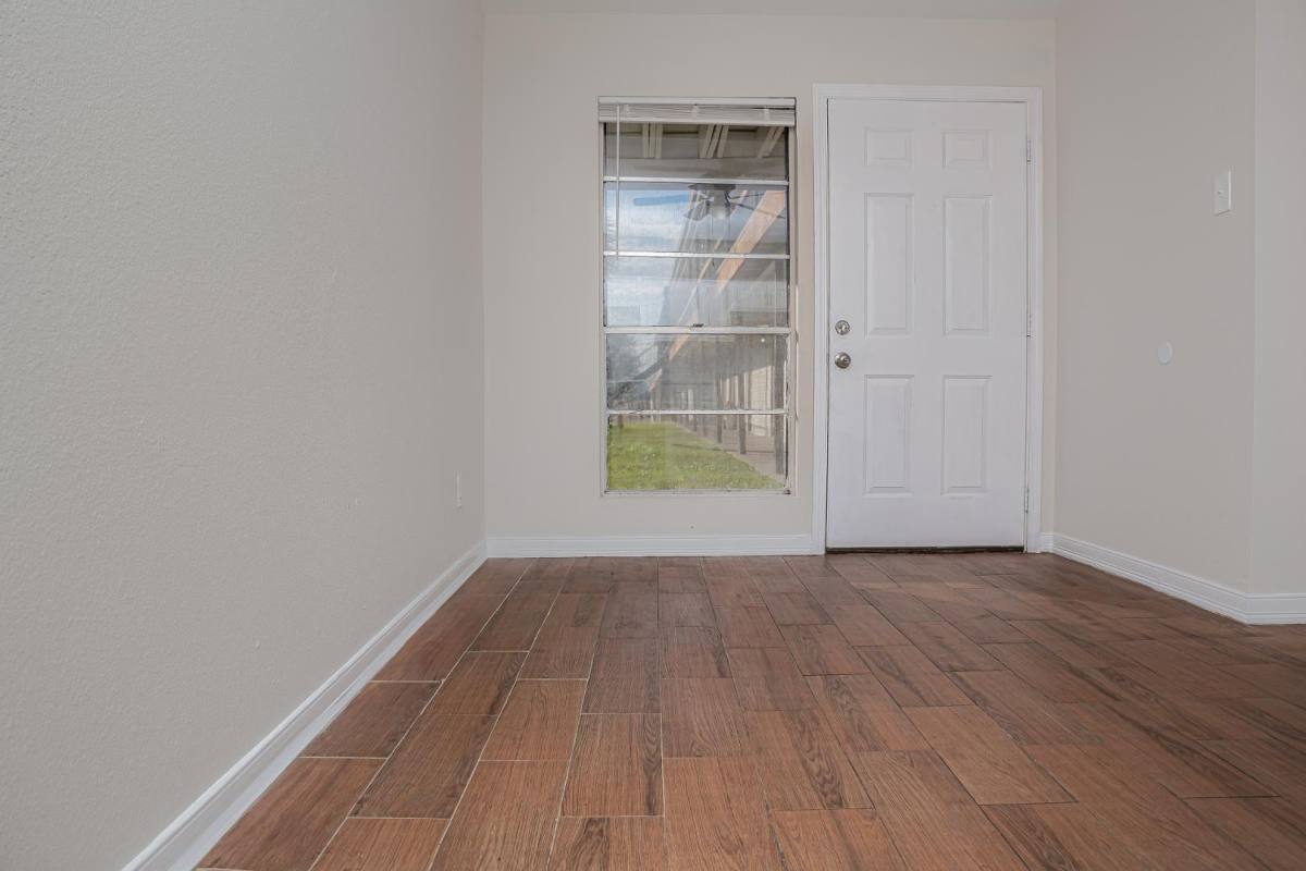Apartment for rent at Ashton Place, 101 S Allen-Genoa Rd, South Houston, TX 77587