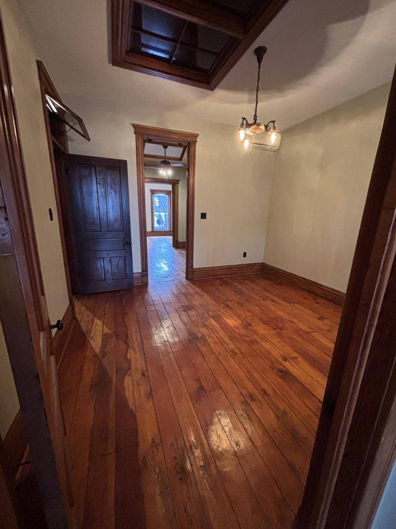 Apartment for rent at 224 1 2 W Madison St #1, Ottawa, IL 61350