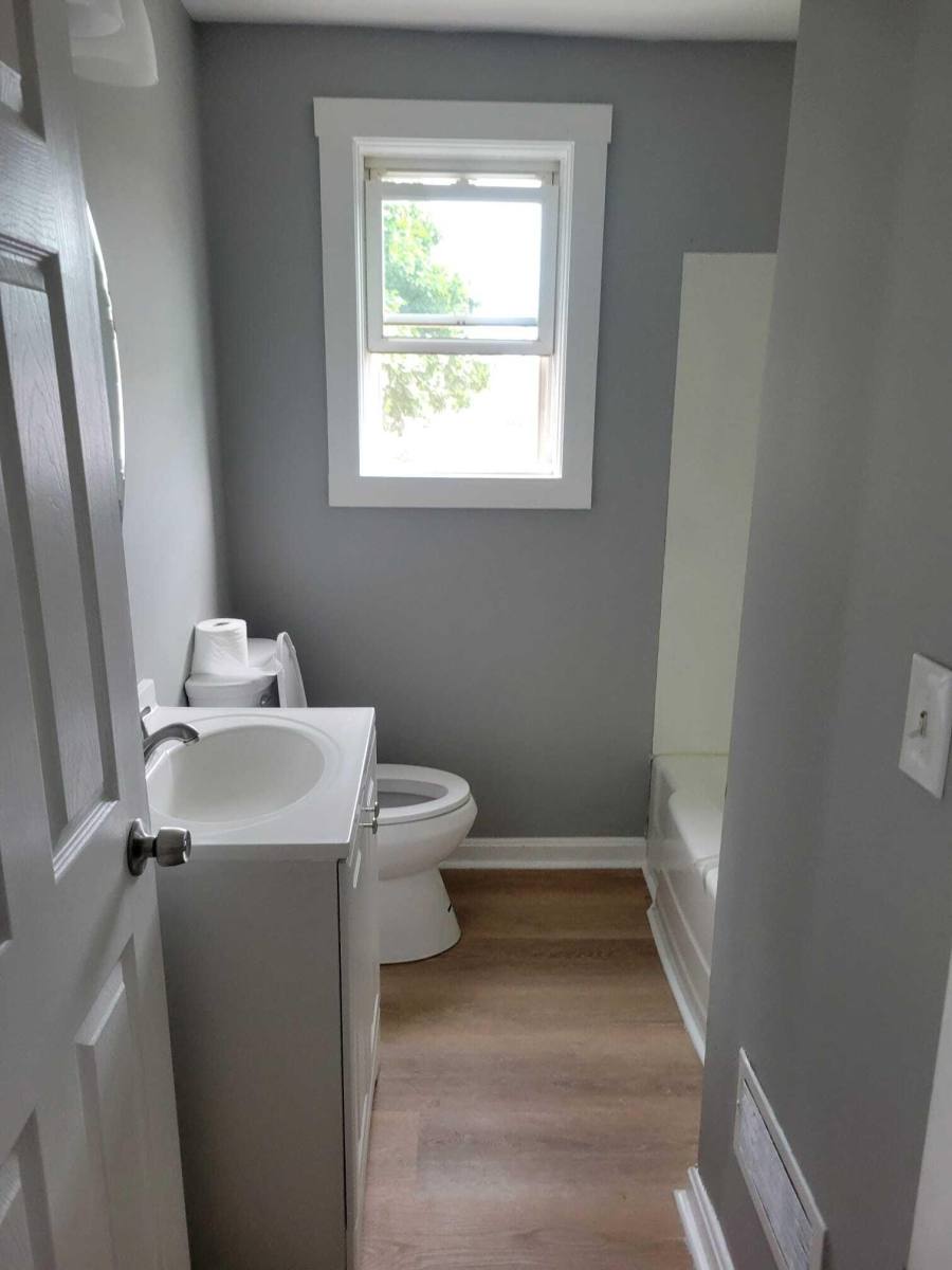 Apartment for rent at 427 Hanover St #5, Manchester, NH 03103