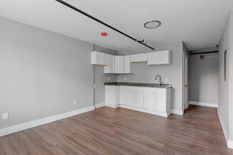 Apartment for rent at 55 Manchester St #8, Manchester, NH 03101