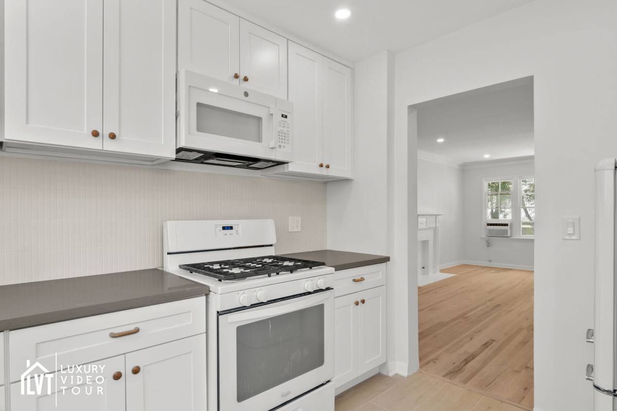 Apartment for rent at 436 Kelton Ave, Los Angeles, CA 90024
