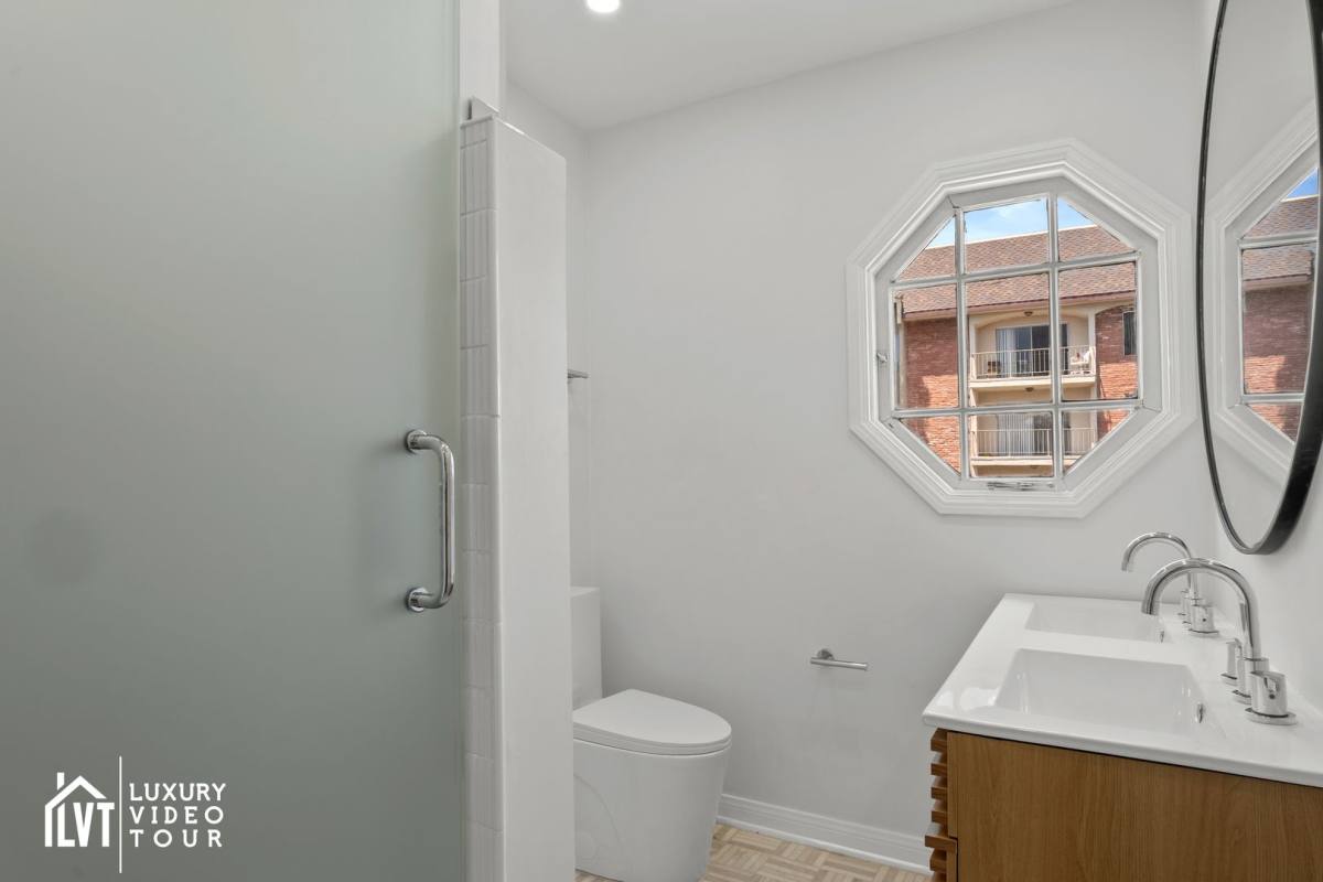 Apartment for rent at 436 Kelton Ave, Los Angeles, CA 90024