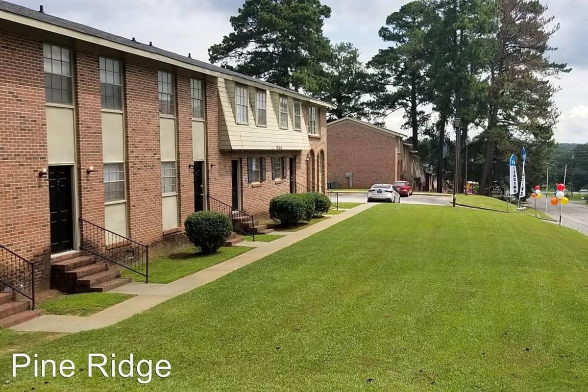 Apartment for rent at 1984 Clinton Rd #62-B, Macon, GA 31211