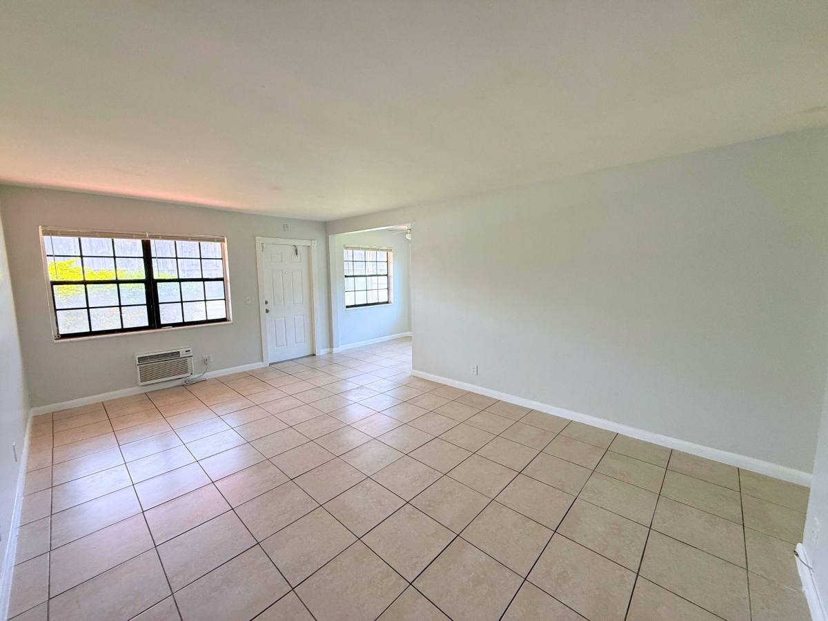 Apartment for rent at 2918 Jackson St #1, Hollywood, FL 33020