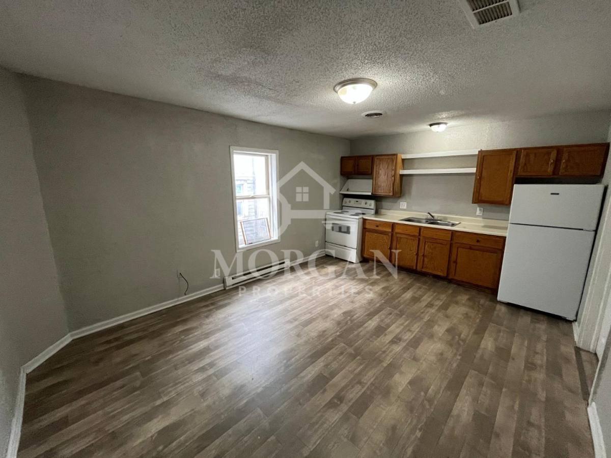 Apartment for rent at 1807 Meridian St, Anderson, IN 46016