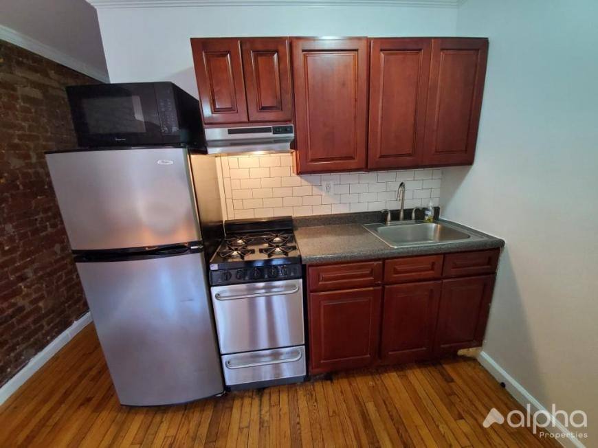Apartment for rent at 332 E 95 #38, New York, NY 10128