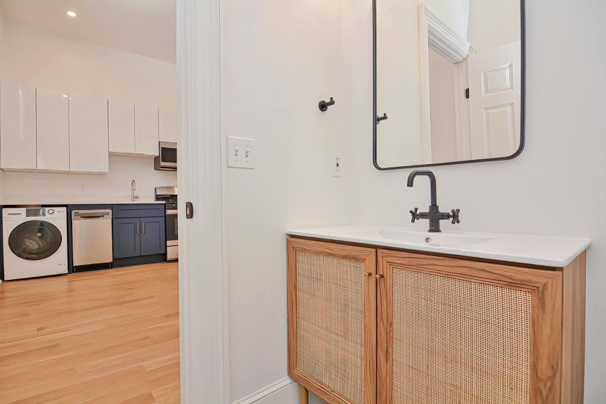 Apartment for rent at 244 Weybosset St #305, Providence, RI 02903