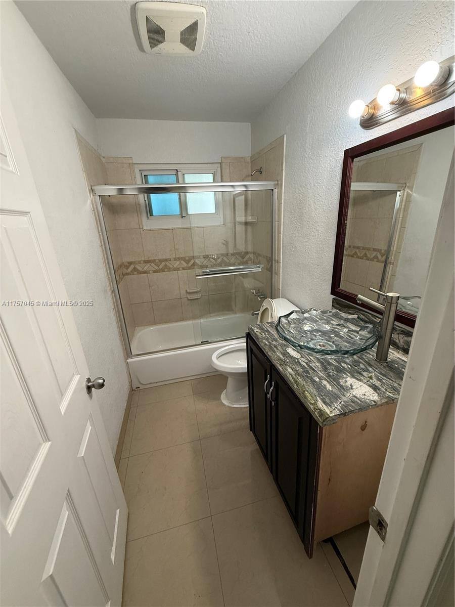 Apartment for rent at 4617 SW 24th Ave, Fort Lauderdale, FL 33312