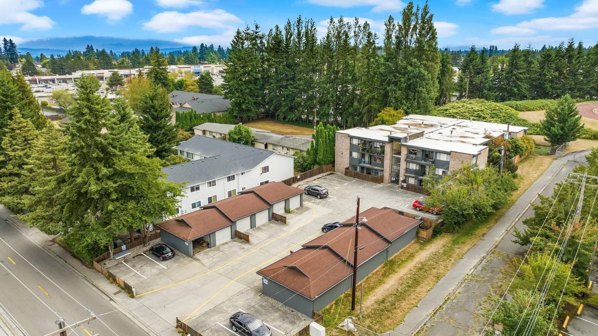 Apartment for rent at 618 75th St SE, Everett, WA 98203