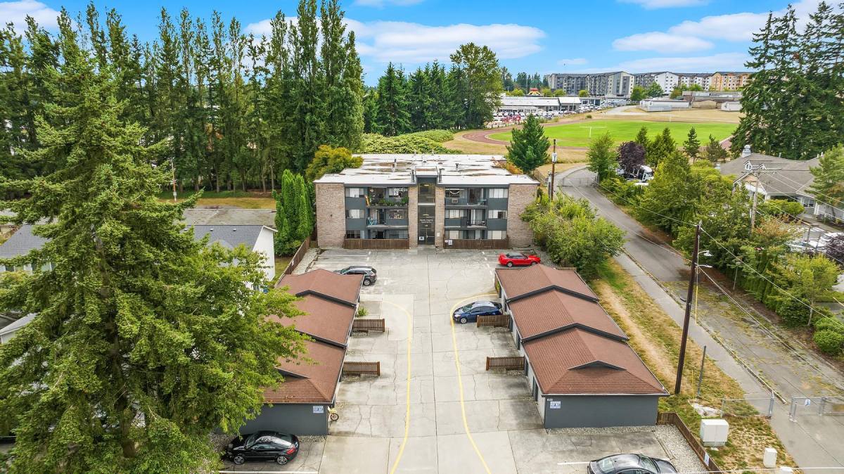 Apartment for rent at 618 75th St SE, Everett, WA 98203