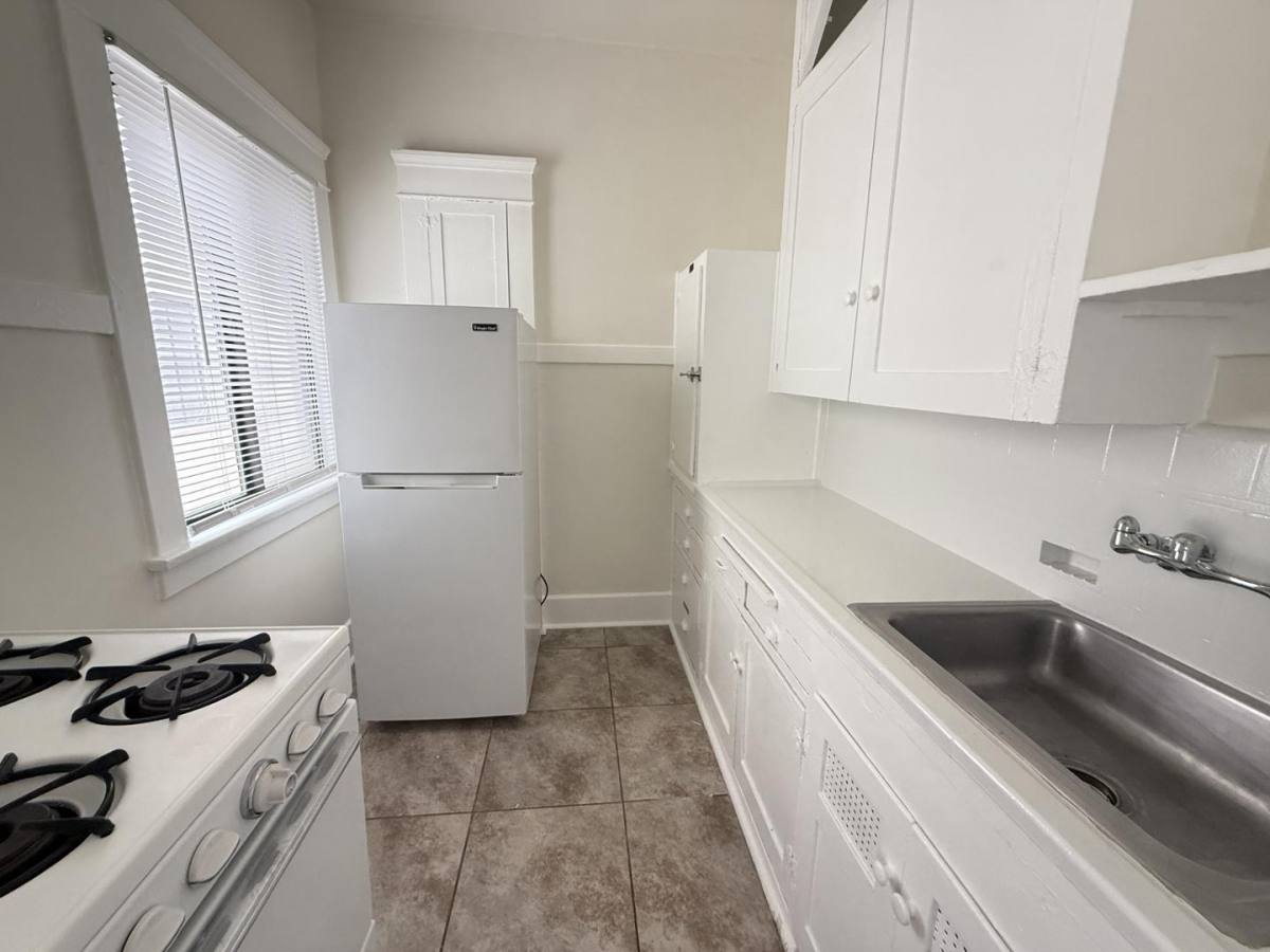 Apartment for rent at 40 Alamitos Ave #310, Long Beach, CA 90802