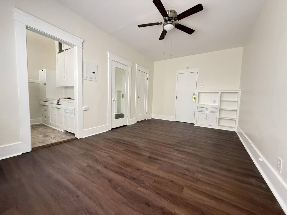 Apartment for rent at 40 Alamitos Ave #310, Long Beach, CA 90802