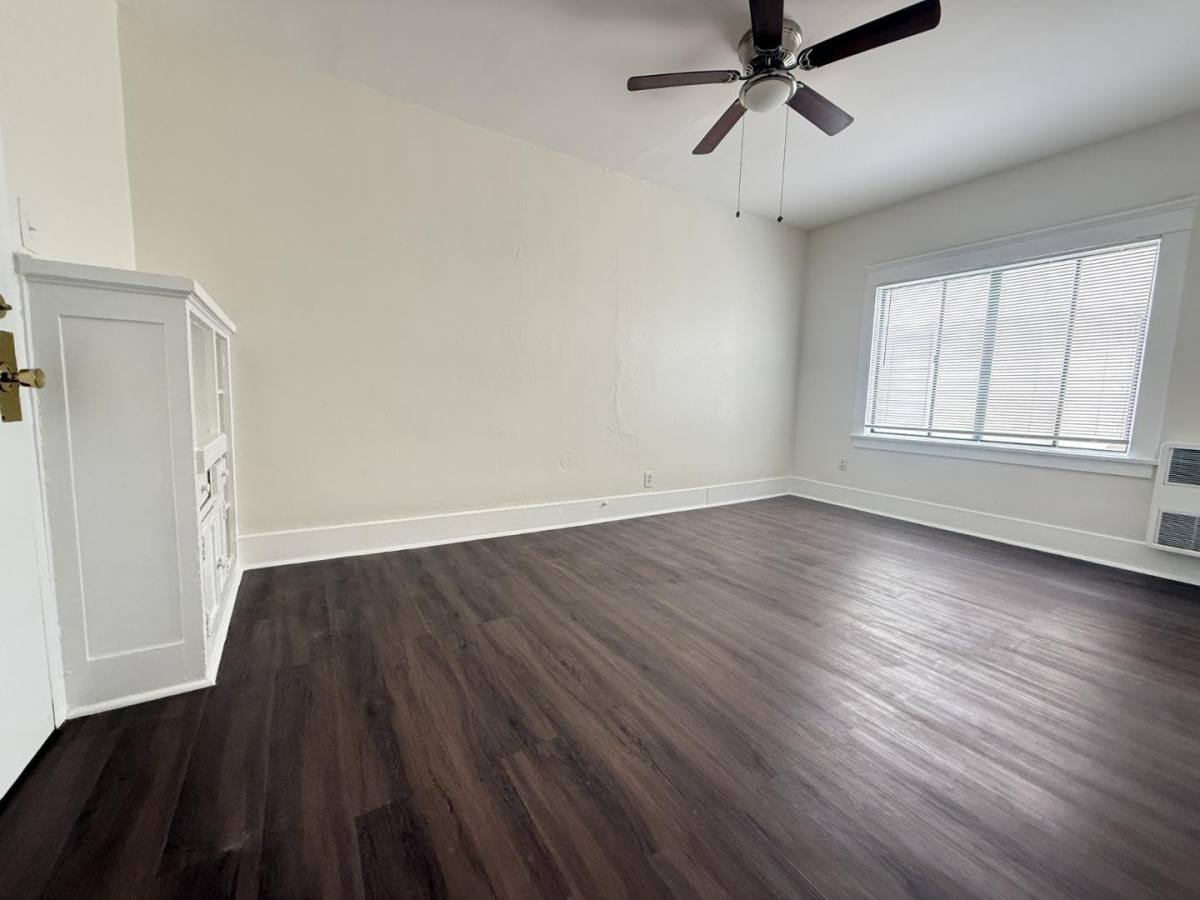 Apartment for rent at 40 Alamitos Ave #310, Long Beach, CA 90802