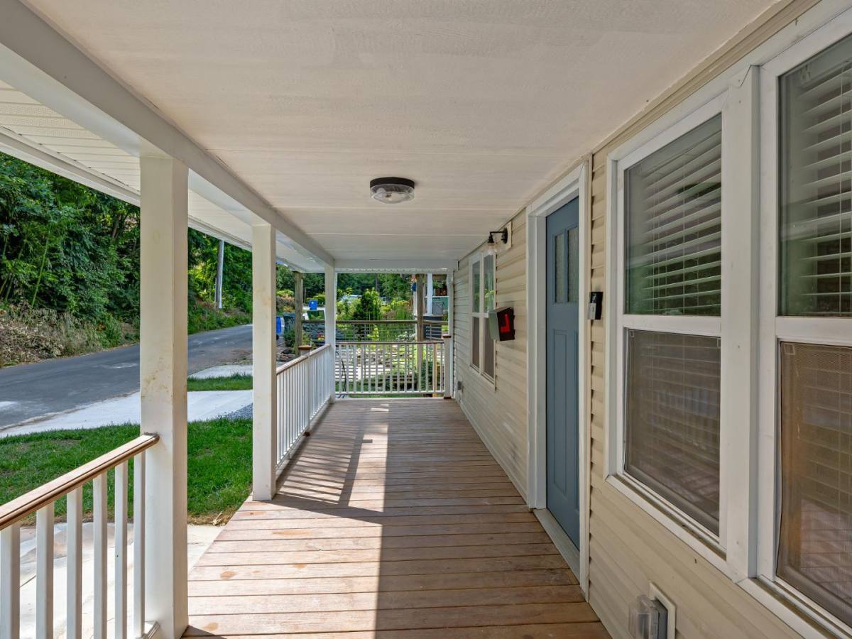 House for rent at 42 Forsythe St, Asheville, NC 28801
