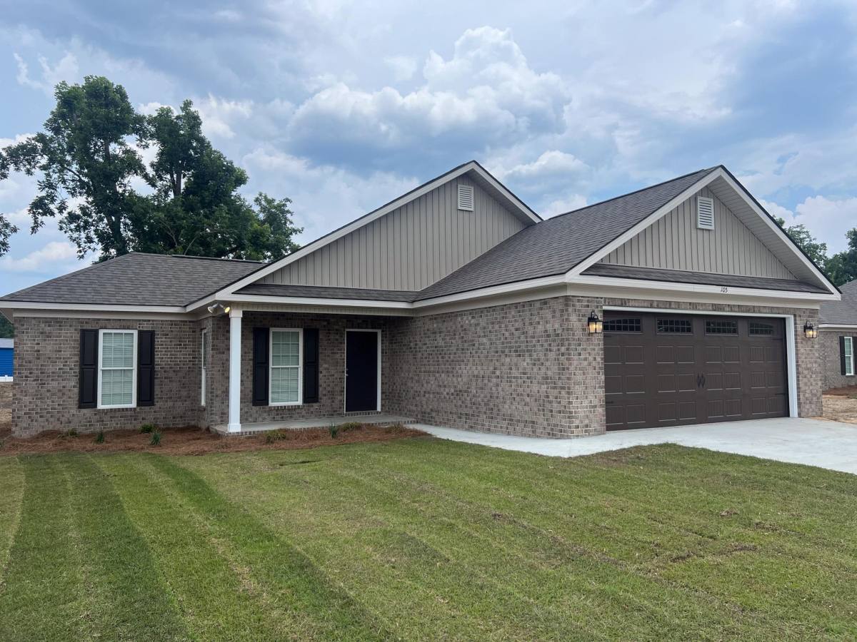 House for rent at 201 Silverthorn Dr, Brooklet, GA 30415