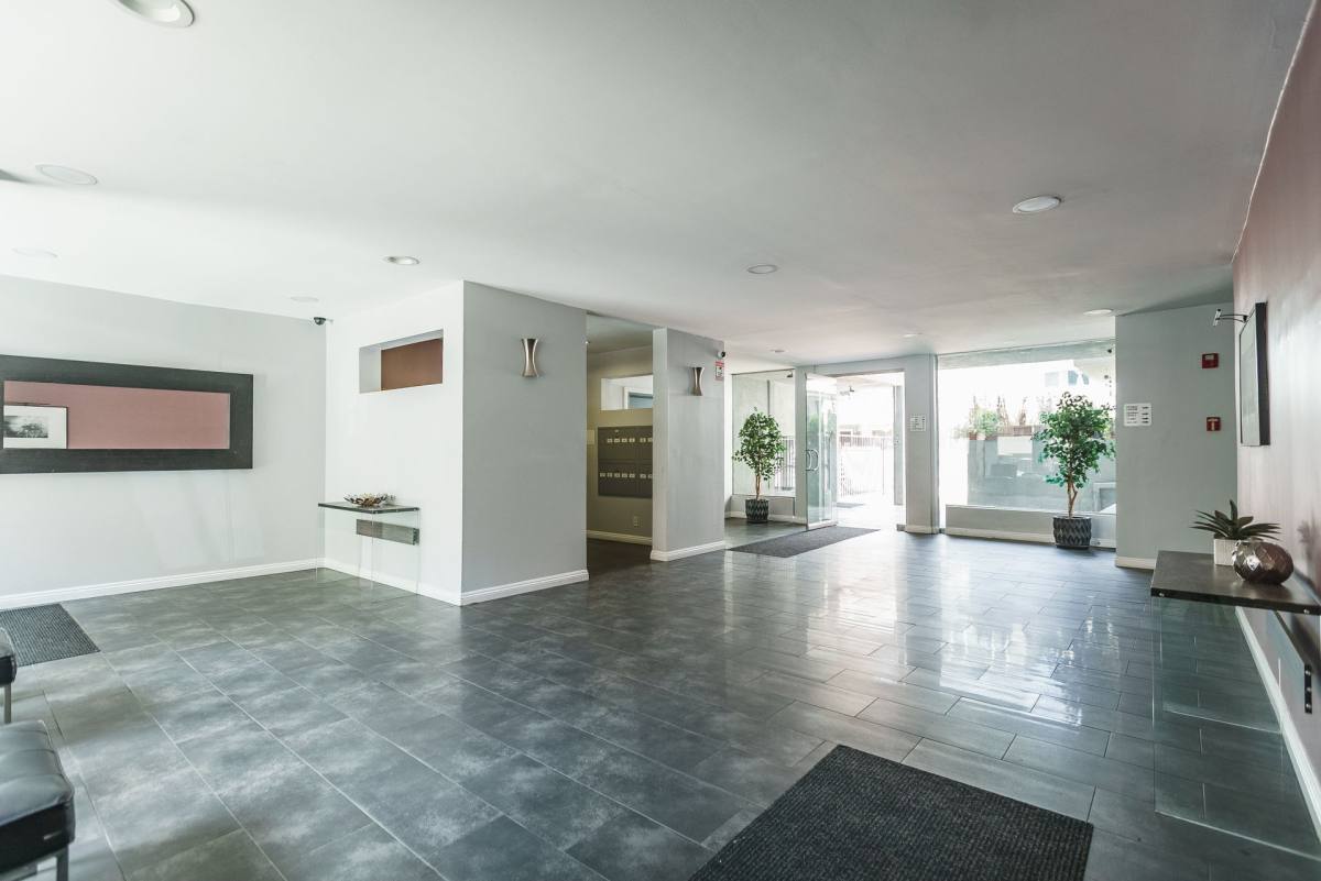 Apartment for rent at 1865 N Fuller Ave, Los Angeles, CA 90046