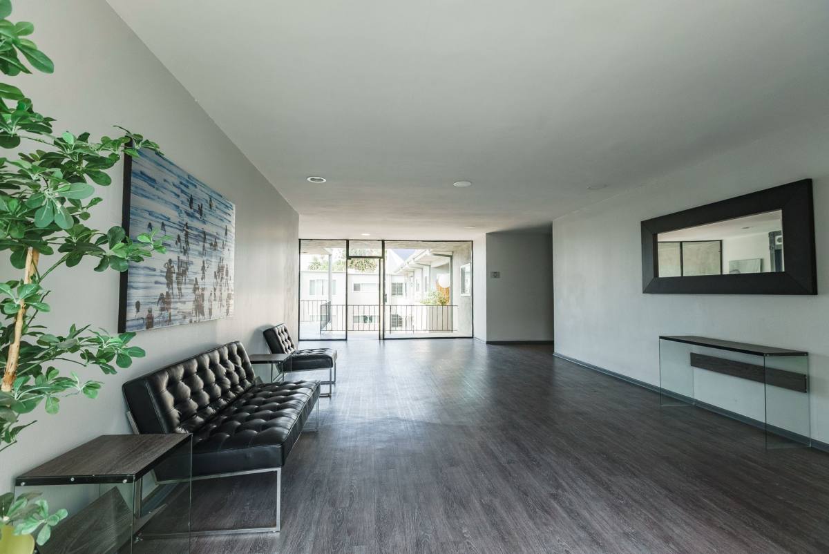Apartment for rent at 1865 N Fuller Ave, Los Angeles, CA 90046