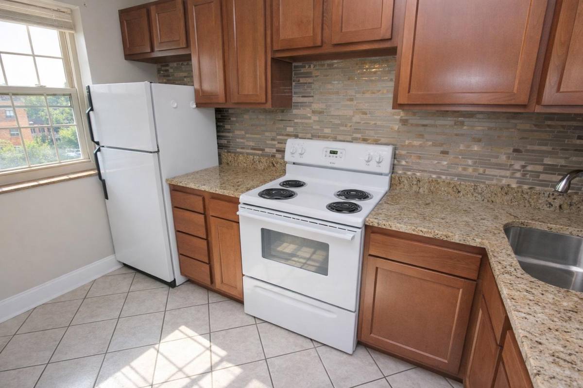 Apartment for rent at Regency Court, 6005 6009 6015 Fifth Ave, Pittsburgh, PA 15232