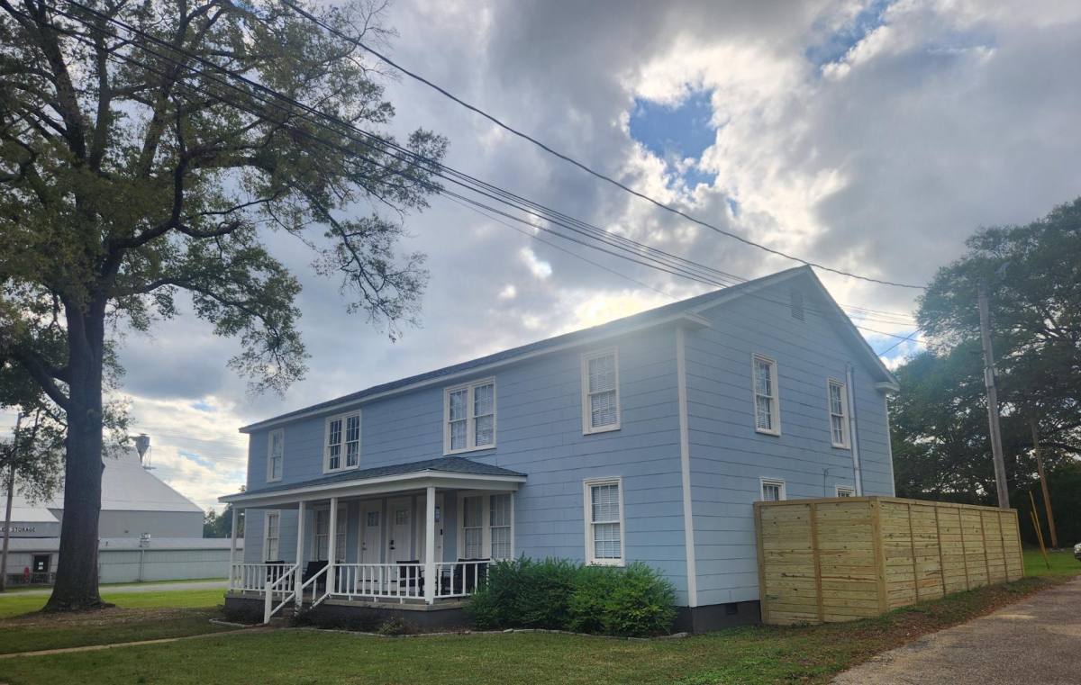 Apartment for rent at Mill Village Historic District, 151 S Green St #4, Tupelo, MS 38804