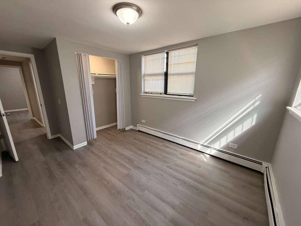 Apartment for rent at 811 E 46th St #1, Chicago, IL 60653