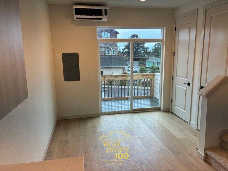 Apartment for rent at Lakewood, 305 SE Jetty Ave #F, Lincoln City, OR 97367