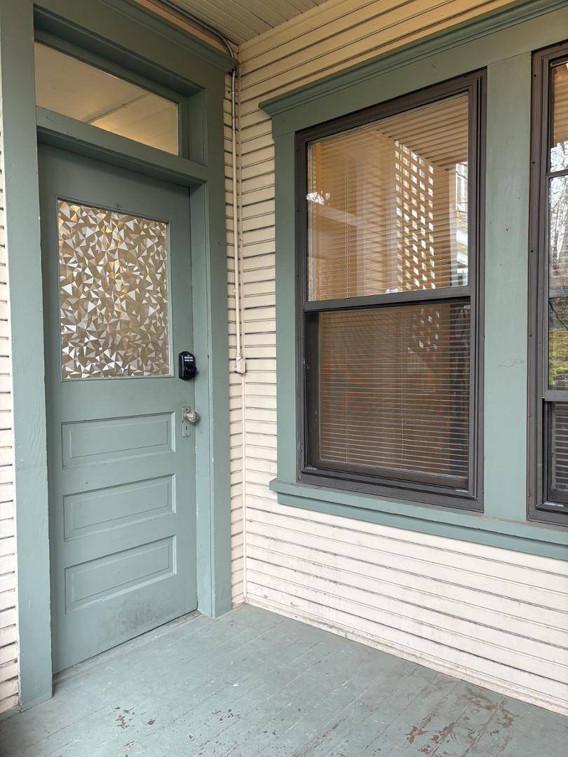 Apartment for rent at Hawthorne Belmont, 2311 SE Hawthorne Blvd, Portland, OR 97214