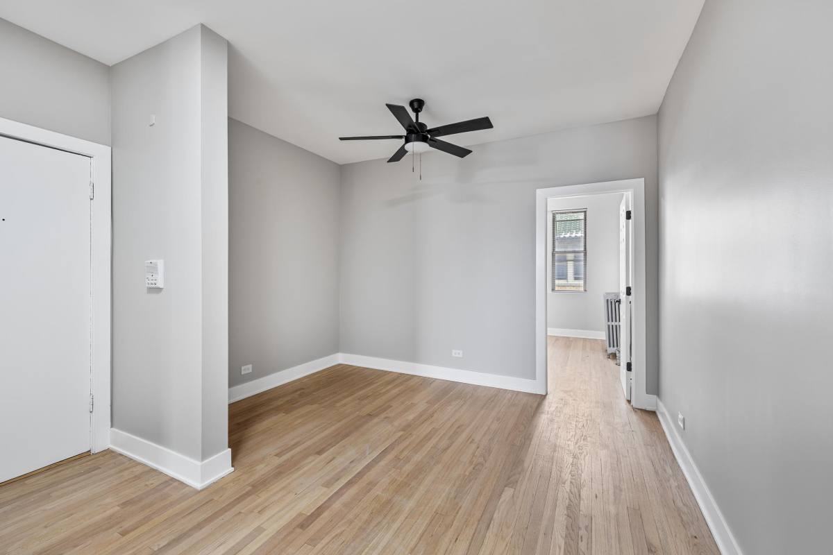 Apartment for rent at 7516-24 N Seeley Ave, Chicago, IL 60645