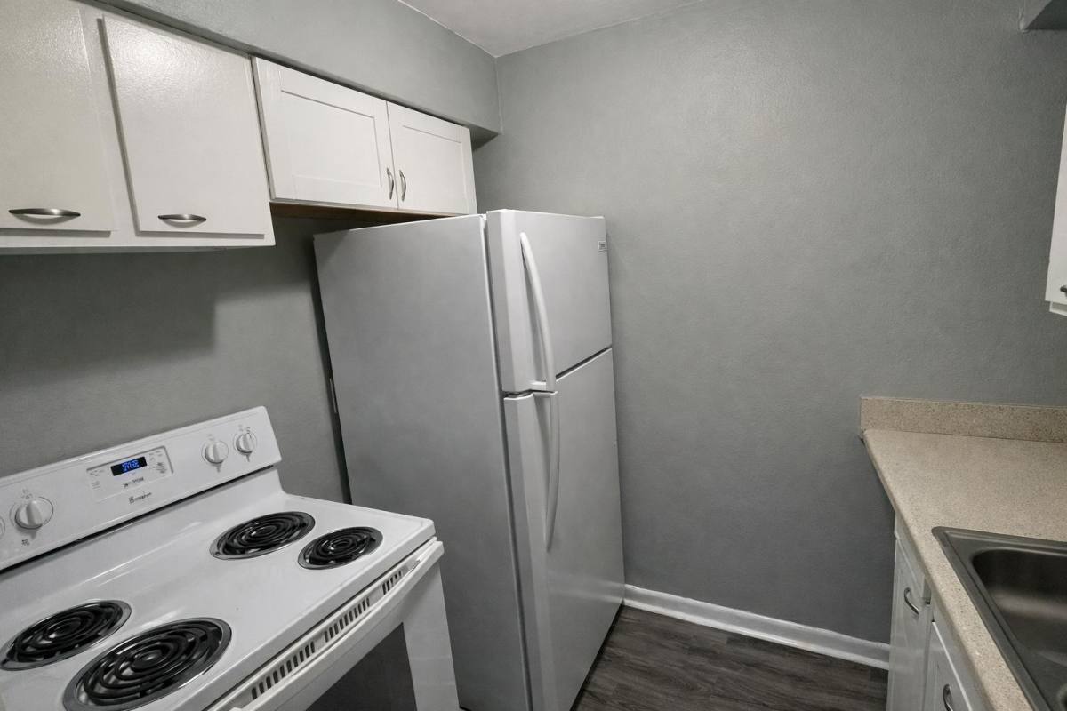 Apartment for rent at 300 Forest Park Drive, 300-320 Forest Park Dr #300-1, Dayton, OH 45405