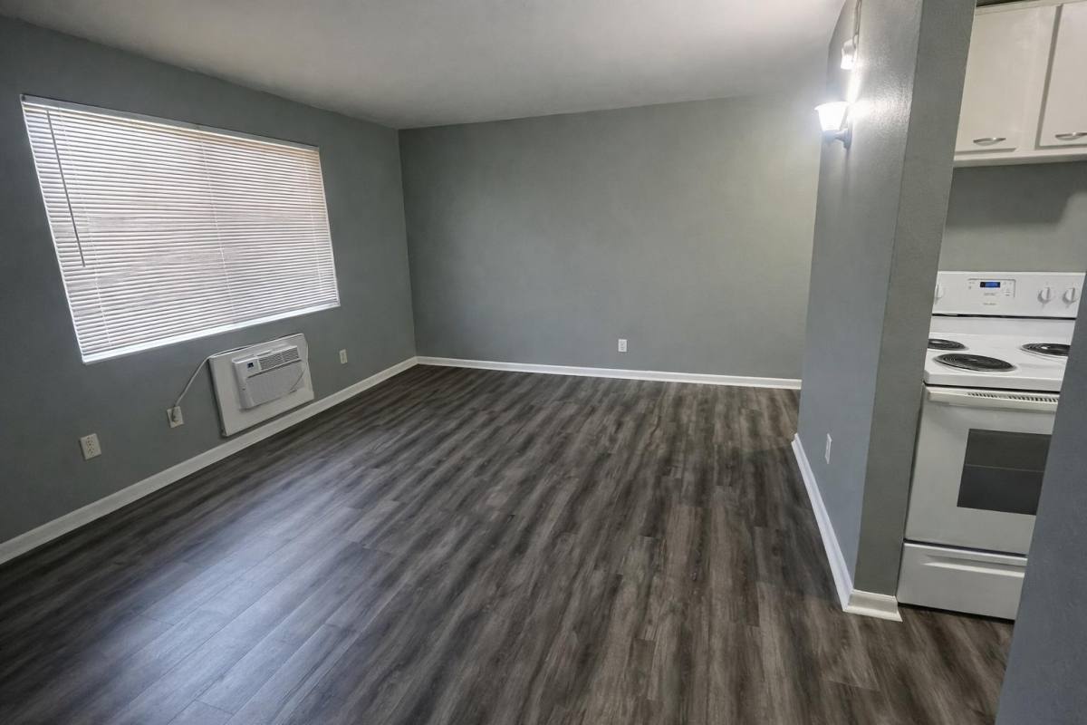 Apartment for rent at 300 Forest Park Drive, 300-320 Forest Park Dr #300-1, Dayton, OH 45405