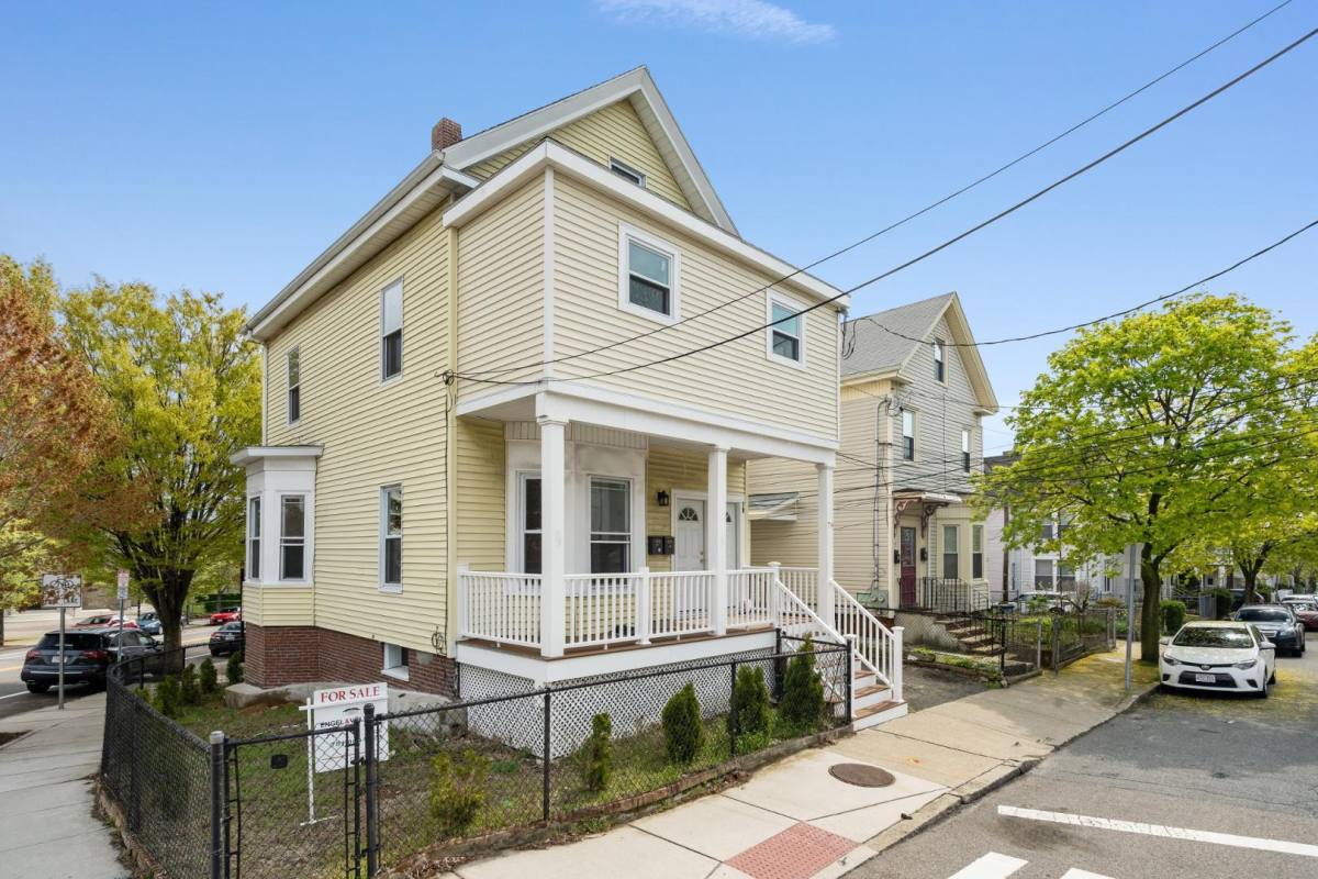 House for rent at 79 Derby St #2, Somerville, MA 02145